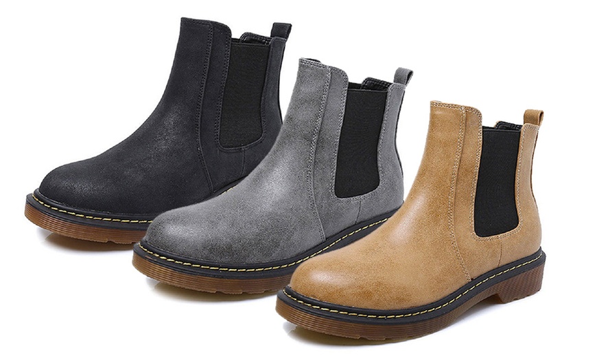 Image 1: Ankle Chelsea Boots