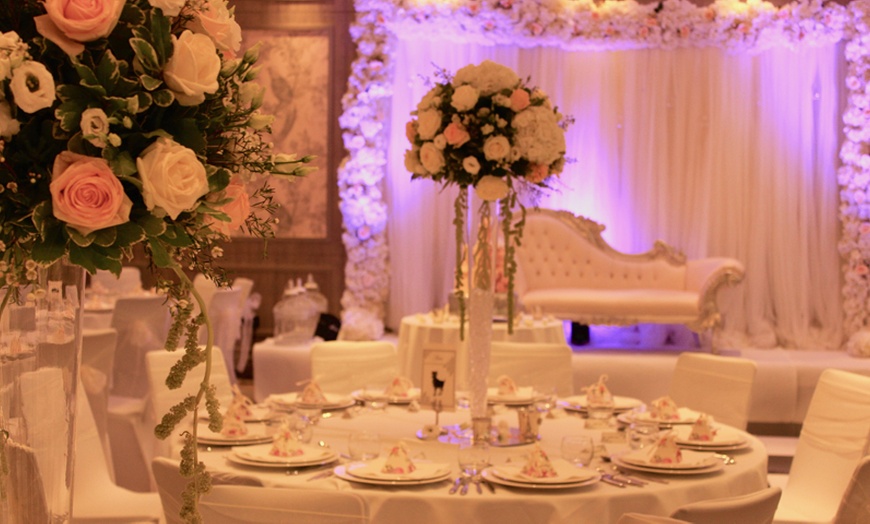 Image 2: Wedding Package for 50 Day Guests