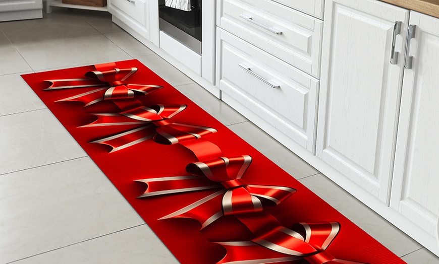 Image 9: Alfombra antideslizante con diseño navideño impreso