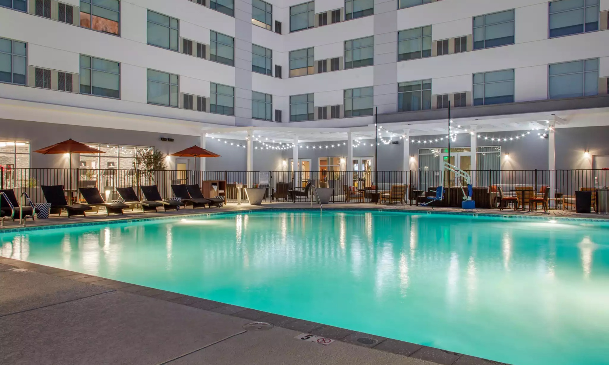Business-friendly Hotel near Chandler Fashion Center