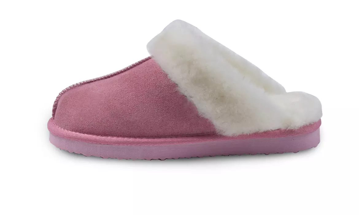 Snow Paw Women’s Sheepskin Slippers