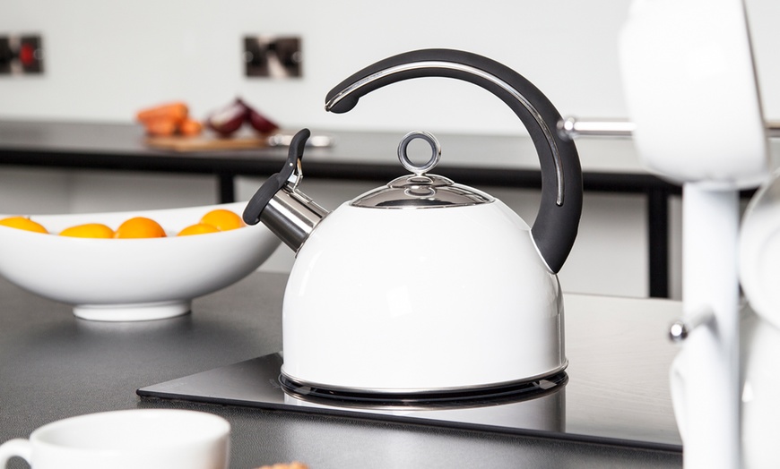 Image 5: Morphy Richards Whistling Kettle