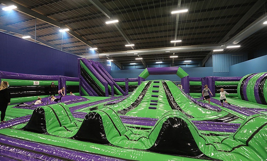 Image 5: Inflatable Jump Sessions at Aura Inflatable Park 