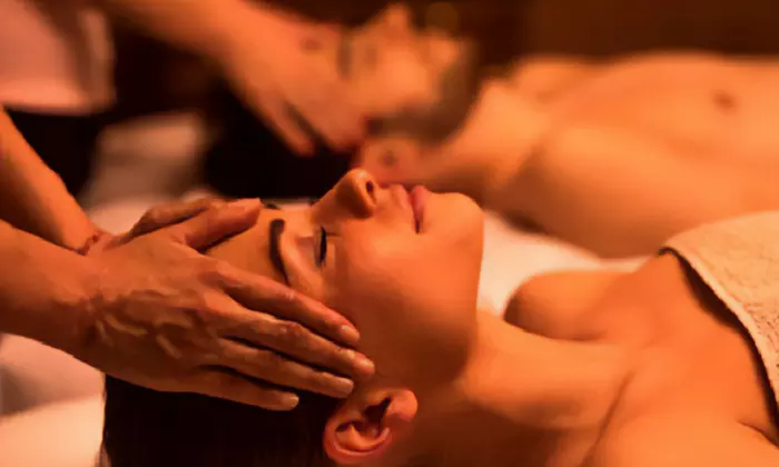 Spa privado para 2 personas con cava, frutay opción a masaje