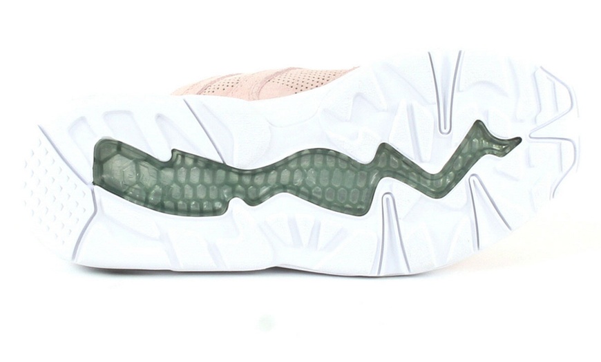 Image 9: Puma Sneakers