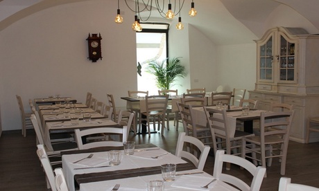 Menu di terra da 4 portate con calice o bottiglia di vino per 2 persone al Ristorante Pizzeria Vecchio Pozzo