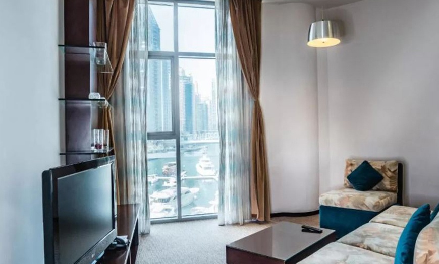 Image 6: Dubai: 1- or 3-Night Apartment Stay with Breakfast