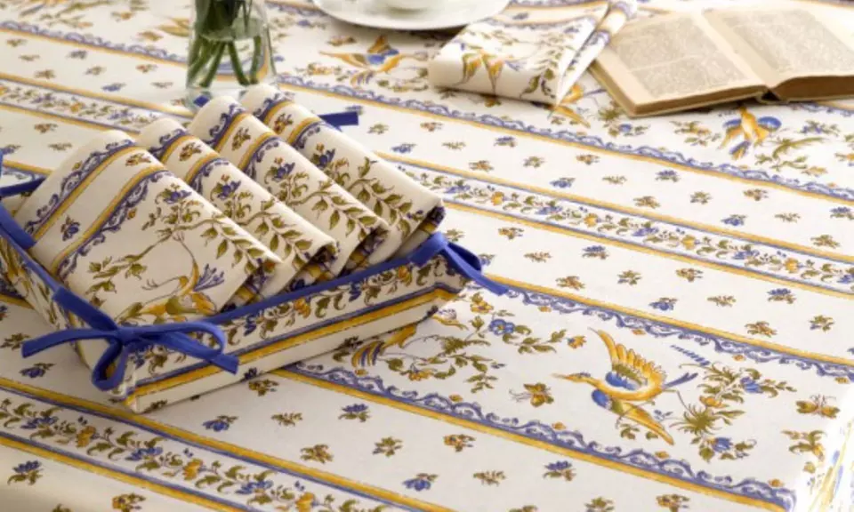 Nappe provençale anti-tache 100 % polyester moustier Promo Linge