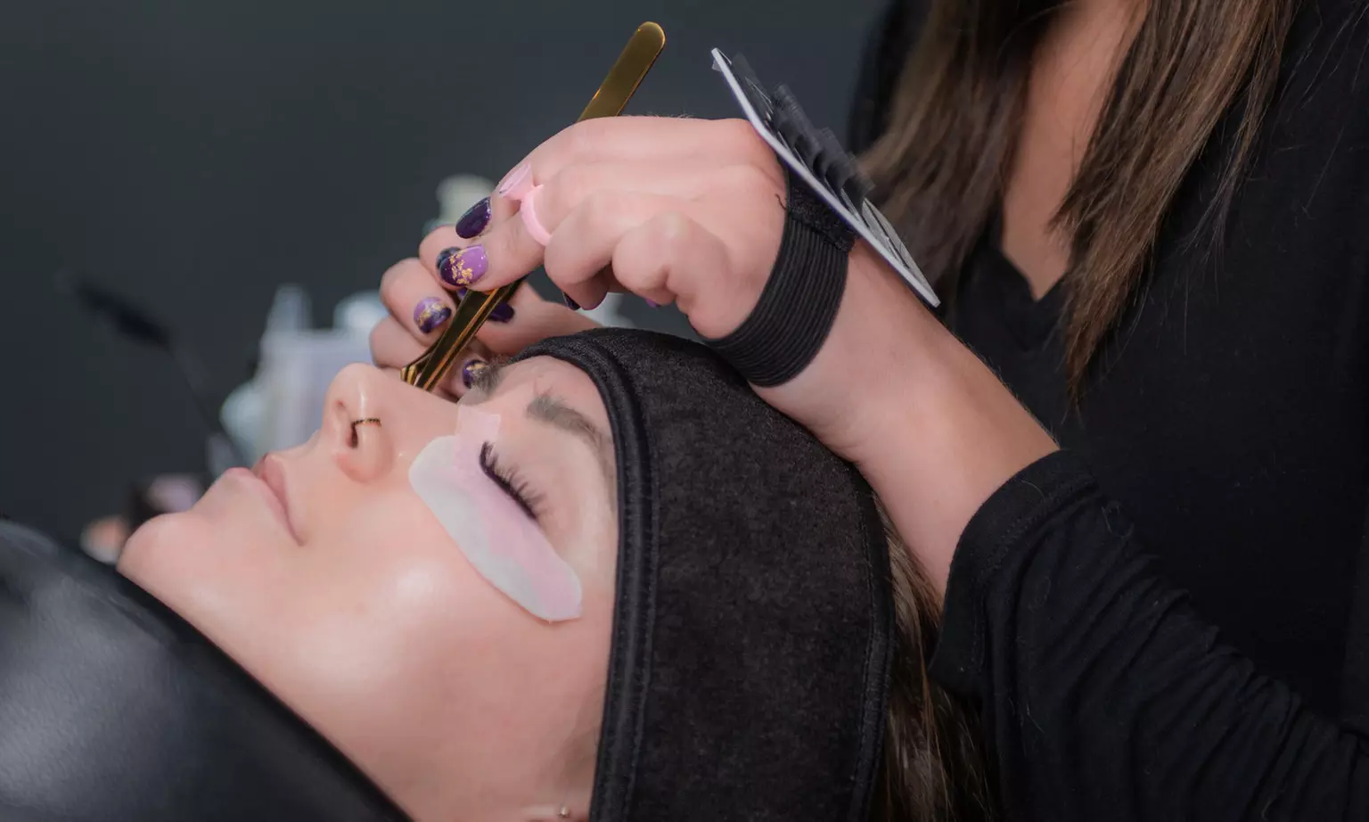 Up to 47% Off on Eyelash Extensions at Lash Method - Primary Image