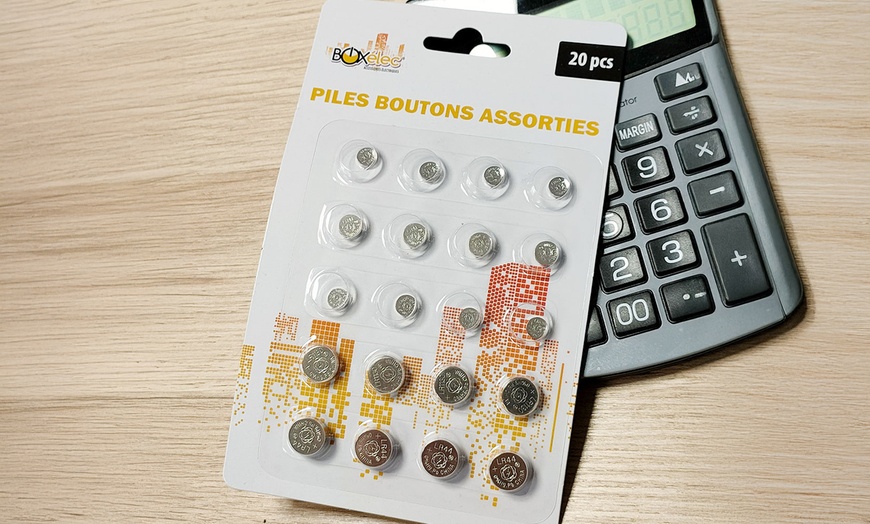 Image 5: Lot de 20 piles boutons incluant cinq types différents 