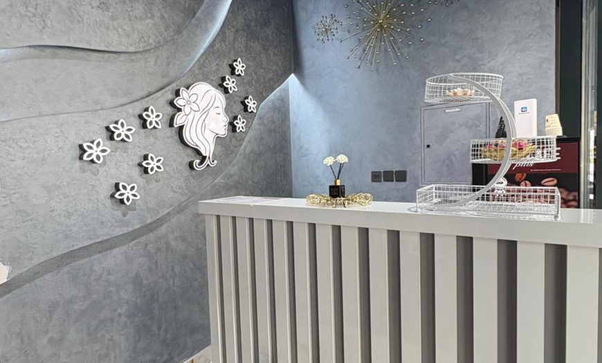 Image 3: Moroccan Bath & Spa Escape with Hydra Facial & Hair Care