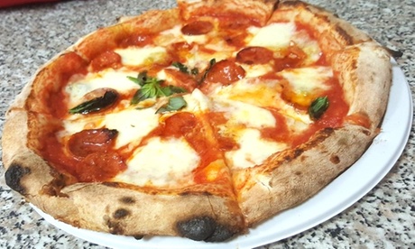 ⏰ Menu con pizza e birra per 2 o 4 persone alla pizzeria Tutta N'ata Storia (sconto fino a 42%). Prenota&Vai!