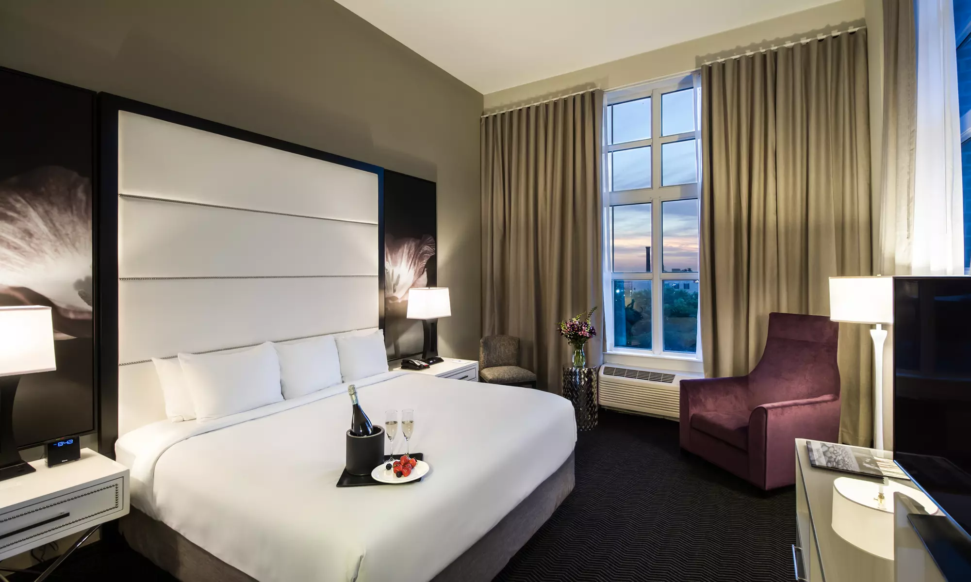 Stay at B Historic Savannah in Georgia, with Dates into October - Primary Image