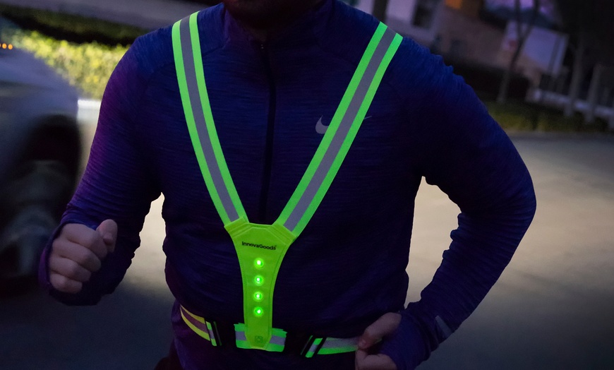 Image 3: Harnais de sport avec lumières LED Innovagoods