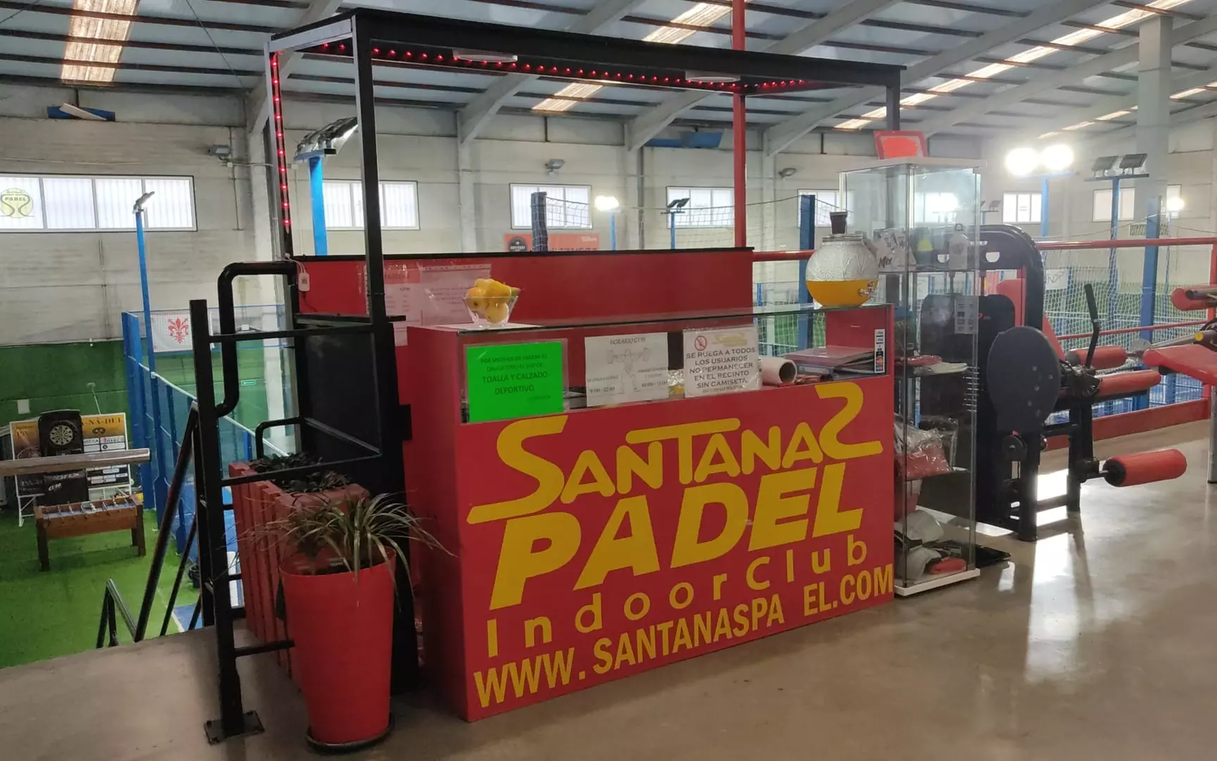 Hasta 45% de descuento en SANTANAS PADEL AND FITNESS