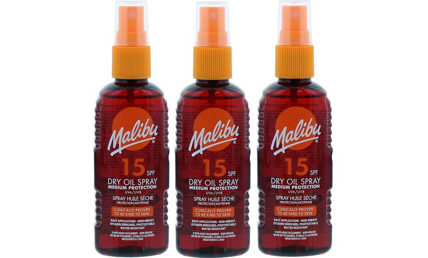 Image 3: Malibu SPF10, 15, 30, 50 Dry Oil Spray, After Sun Lotion or Gel 100ml