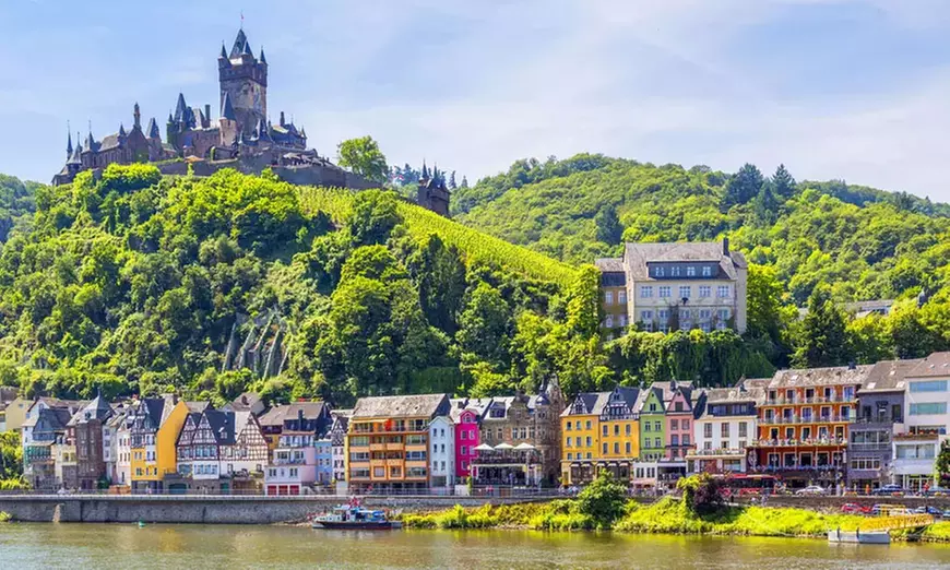 Mosel: 2 o. 5 Nächte für 1-2 Pers. mit Halbpension inkl. Getränken, Weinprobe und Schnapsbrennereibesuch im Hotel Fritz - Primary Image