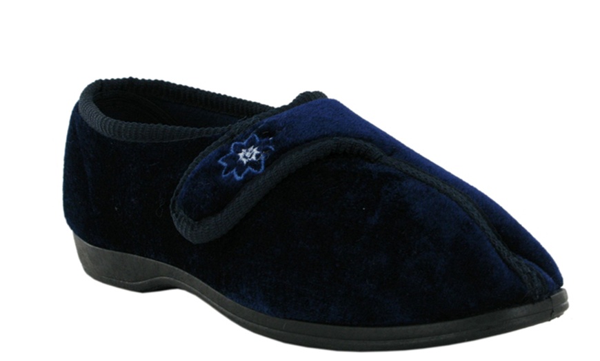 Image 7: Women's Closed Toe Slipper Boots