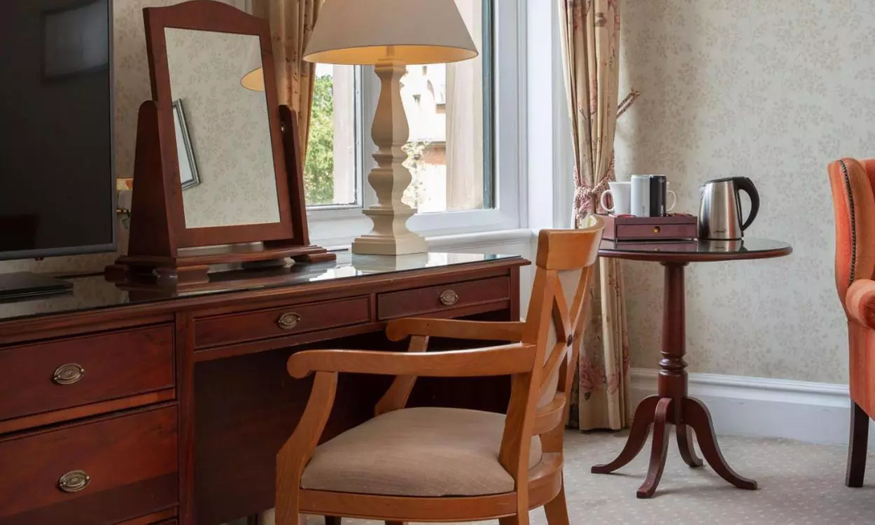 4* Warwickshire: Standard or Executive Double Room Stay with Breakfast