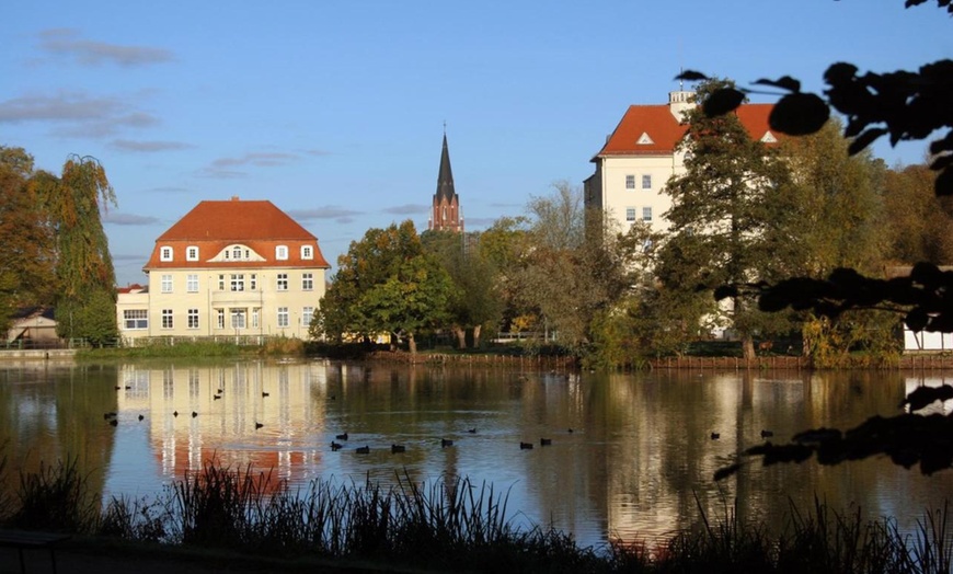 Image 7: Tollensee: 2 bis 5 Nächte Doppelzimmer für Zwei im Hotel zur Burg