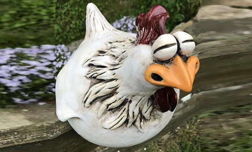 Image 10: Funny Chicken Fence Decor Statues