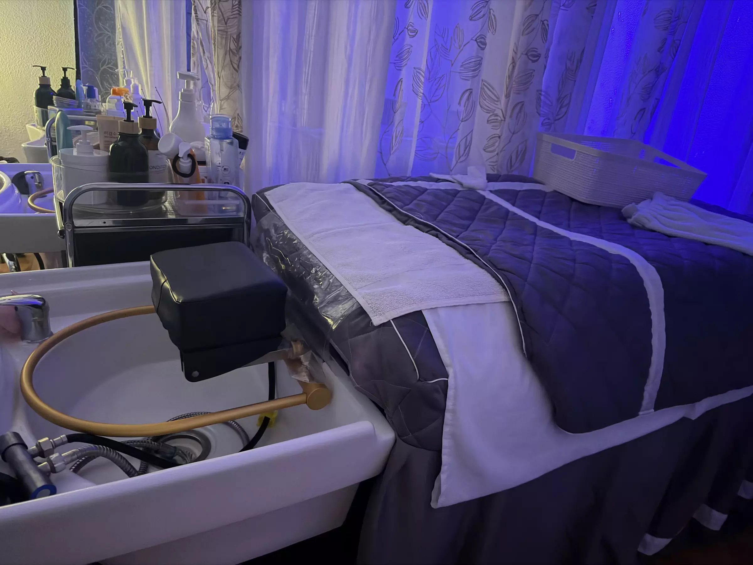 Couples 60-Min Detox Scalp Treatment, 30 Min Scalp Treatment & More