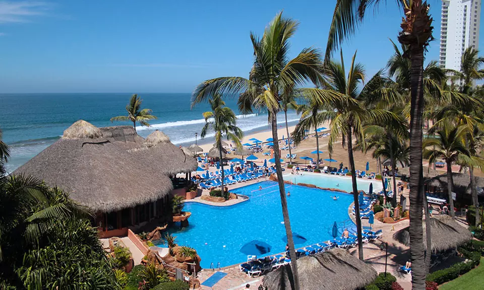 Stay with Dining Credit per Room per Stay at Torres Mazatlán in Mazatlán, Mexico. Dates into June.  - Primary Image