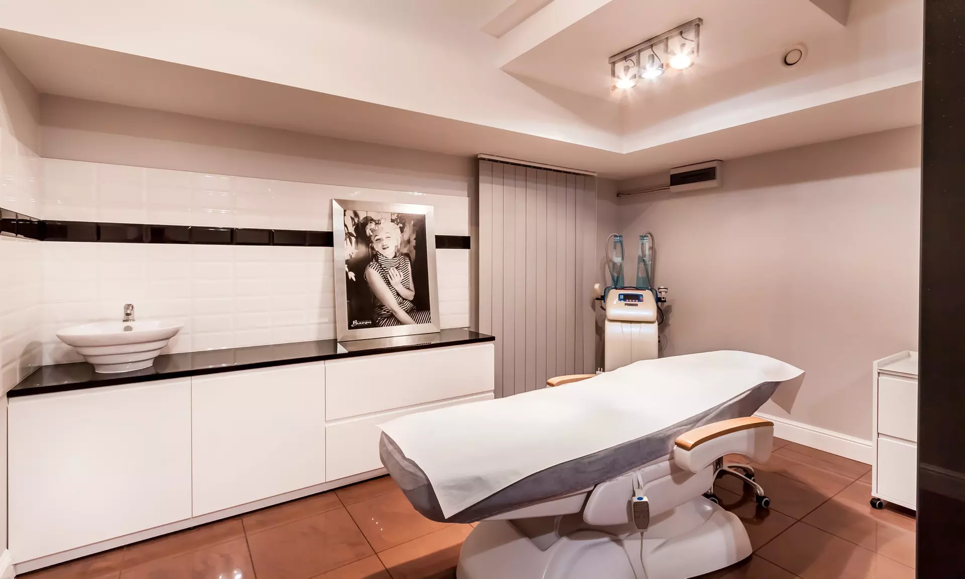 Laserowy peeling węglowy na twarz