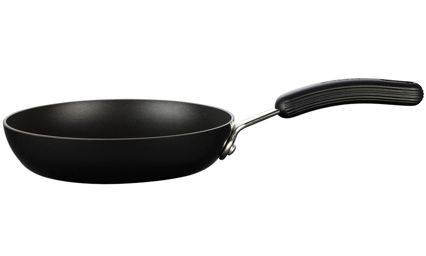 Image 3: Circulon Frying Pan Two-Pack