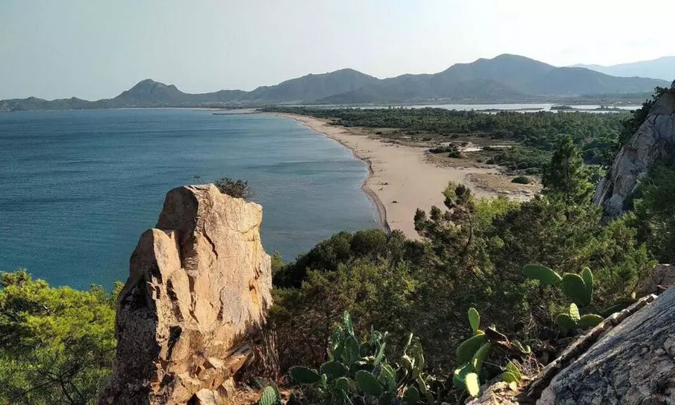 Sardinien: 3-7 Nächte inkl. Halbpension, opt. Strandservice