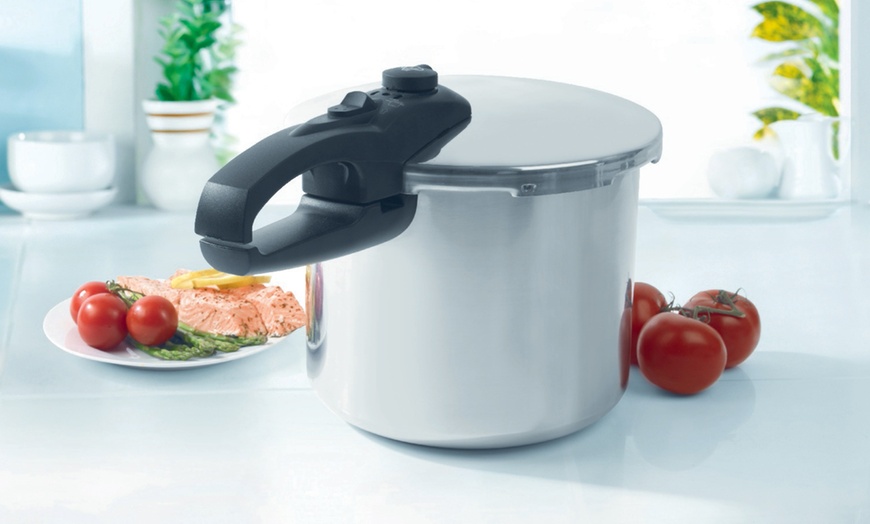 Image 4: Salter 7L Pressure Cooker