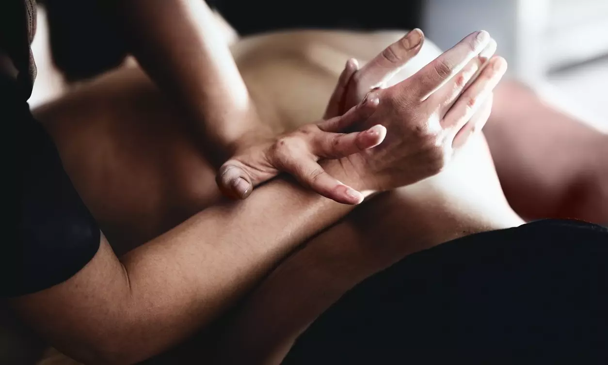Swedish/Deep Tissue Massage +Optional Hot Stone, Cupping, Aromatherapy