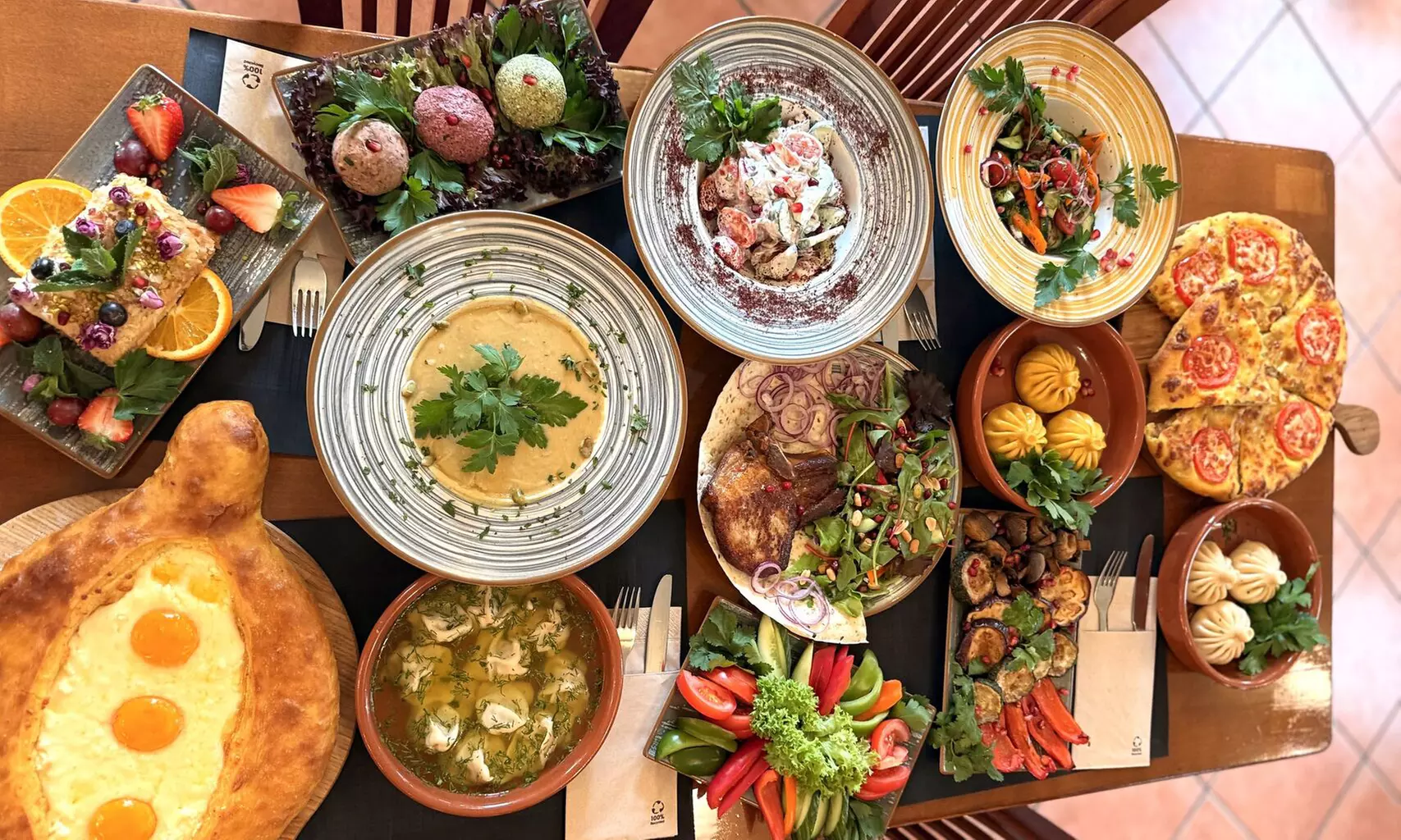 Georgisches 2-Gänge-Menü nach Wahl für 2 oder 4 Personen