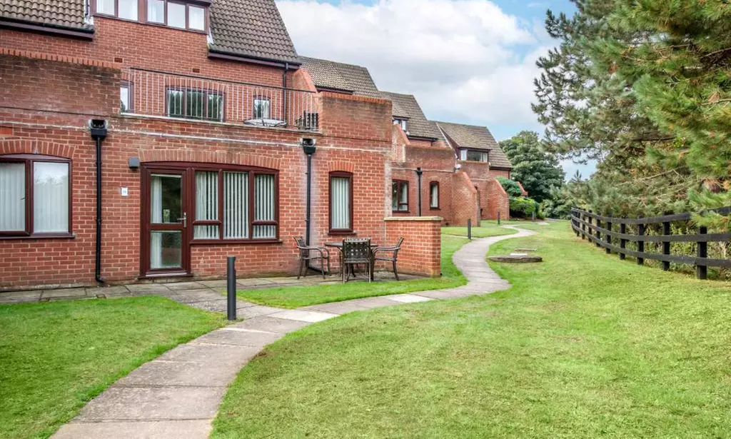 North Norfolk Coast: Stunning 4* Countryside Retreat up to 6