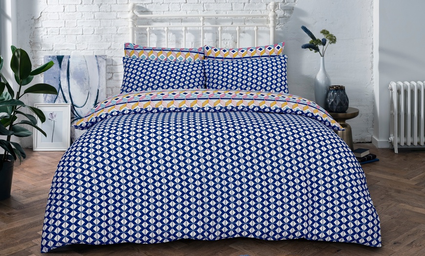 Image 13: Check Reversible Duvet Set 
