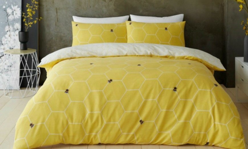 Image 7: Bee Happy Printed Duvet Cover and Pillowcase Set