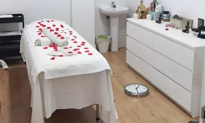 1 o 2 sesiones de limpieza facial con ozono, microdermoabrasión y máscara LED para 1 persona; ahorro del 77% - Second Medium