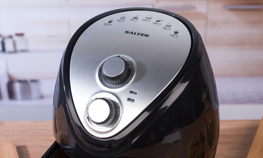 Image 25: Salter Air Fryer Selection