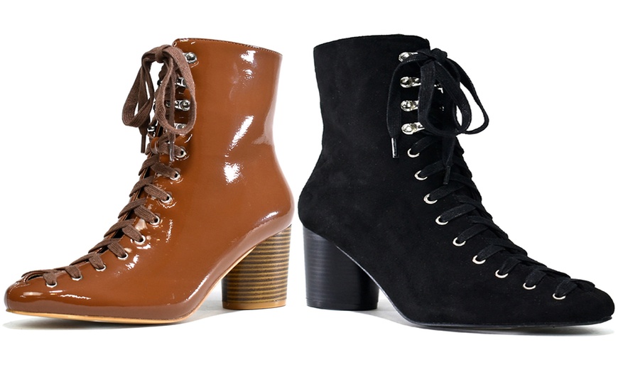 Image 1: Women's Square Toe Lace-Up Boots