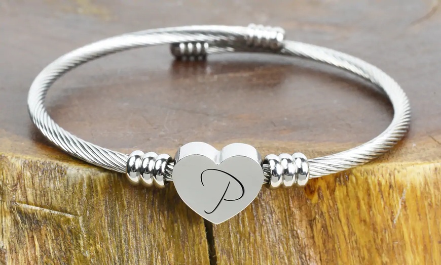 Image 18: Bracelet personnalisable avec initiale sur le site Justyling