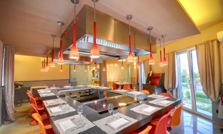 Menu degustazione sushi Classic o Deluxe con vino al Teppanyaki Restaurant (sconto fino a 54%)