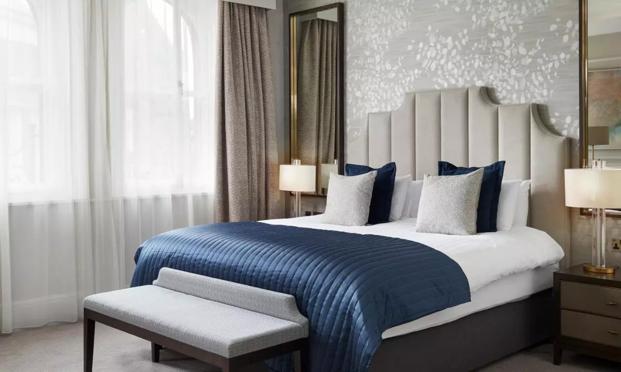 Manchester: 4* King Room for Two with Optional Full English Breakfast