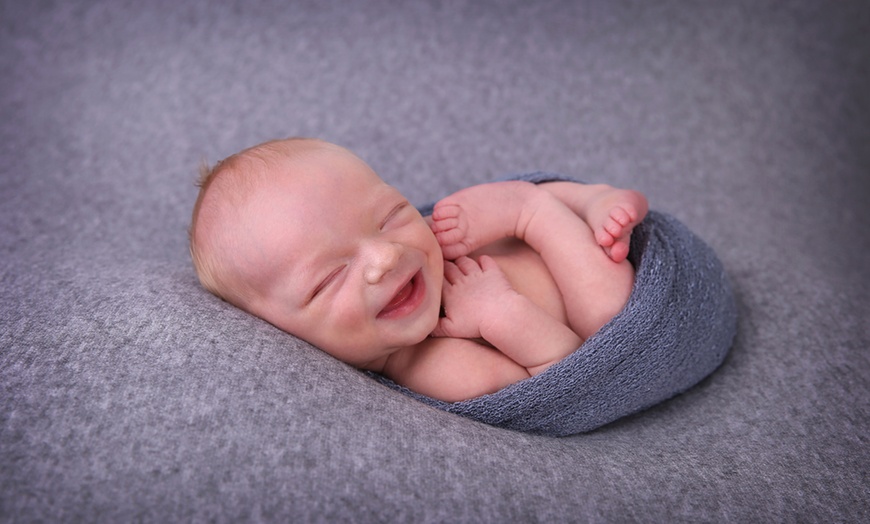 Image 1: Newborn Photoshoot with Prints