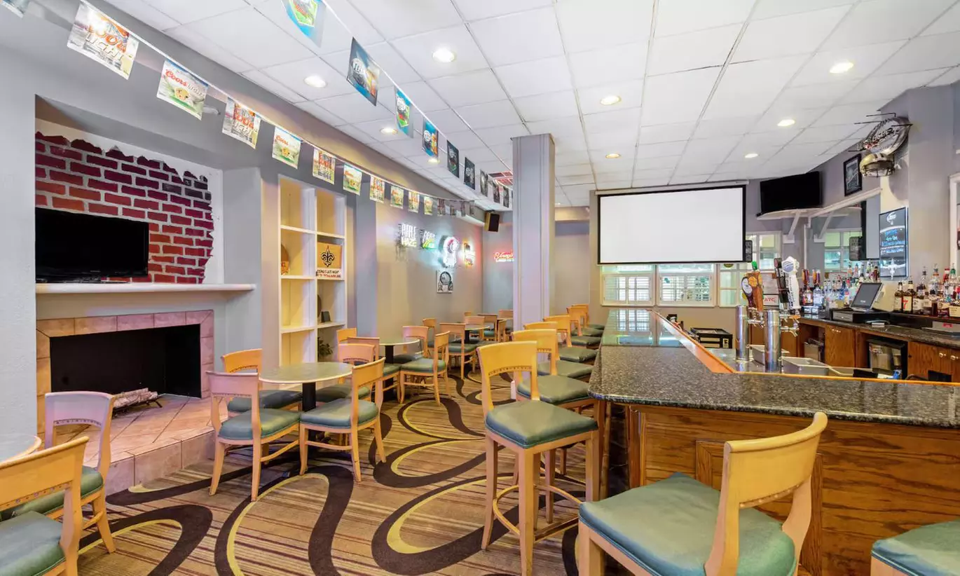 Modern hotel in Kenner, LA: Southern Hospitality and Convenience