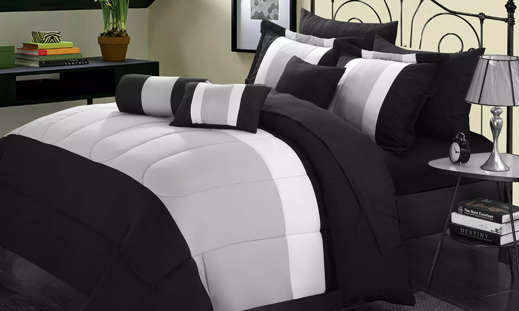 Chic Home Sofie 10-Piece Bed in a Bag Comforter Set - Primary Image