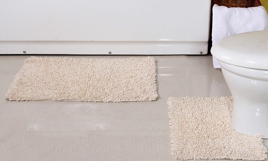 Image 3: Tumble and Twist Bath Mat Sets