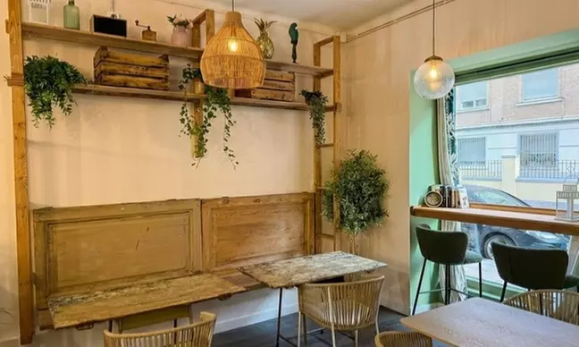 Date un festín con un brunch con platos salados y dulces en Succu