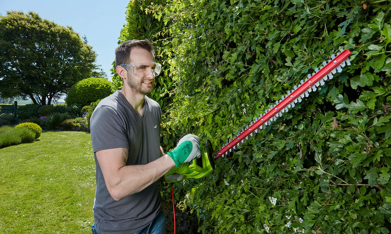 Garden Gear Double-Sided 600W Hedge Trimmer - Second Medium