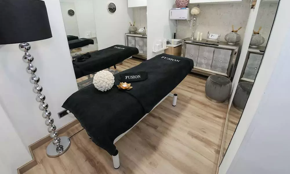 Mesoterapia virtual facial con corrientes galvánicas y radiofrecuencia