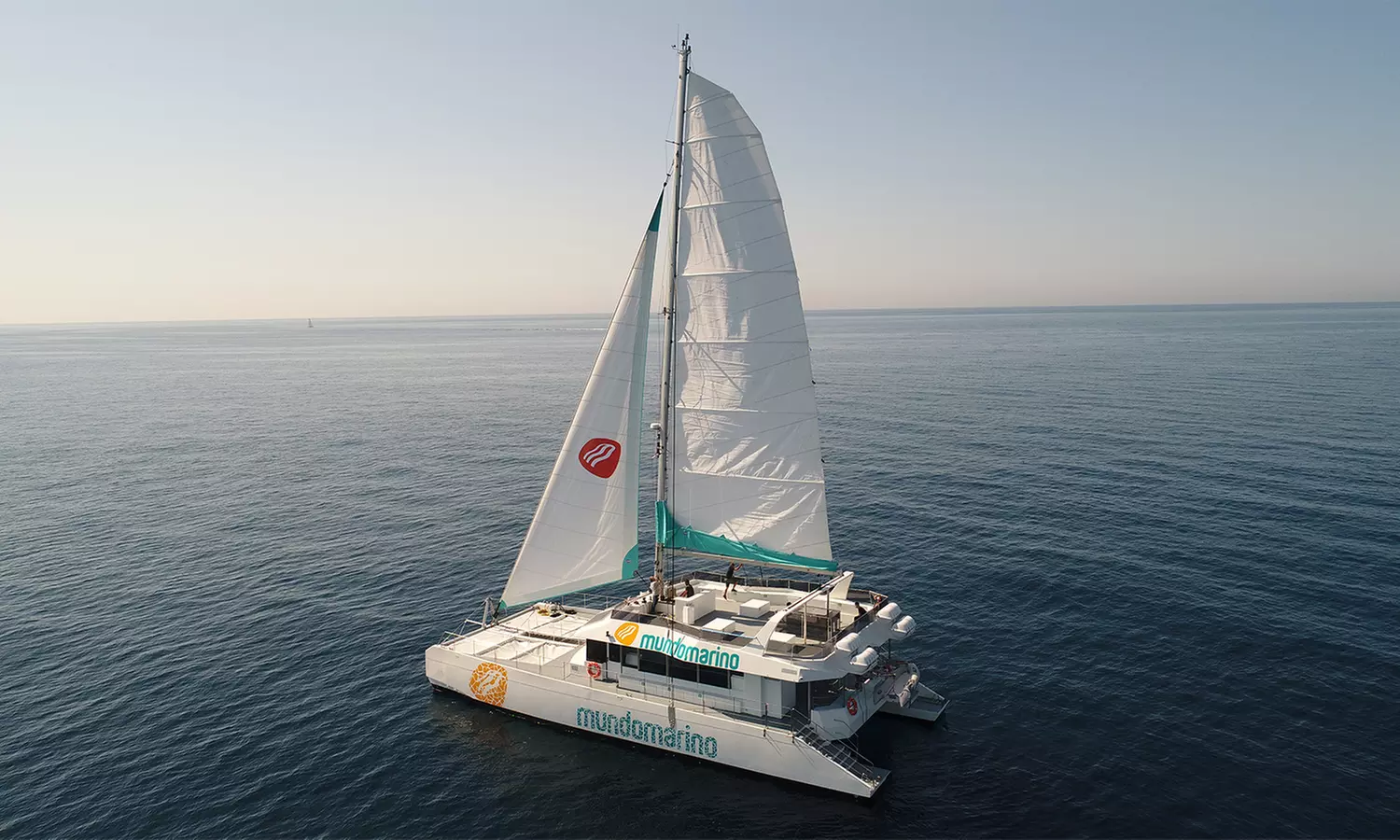 Málaga desde el mar: excursión en catamarán para 2, 4 u 8 personas